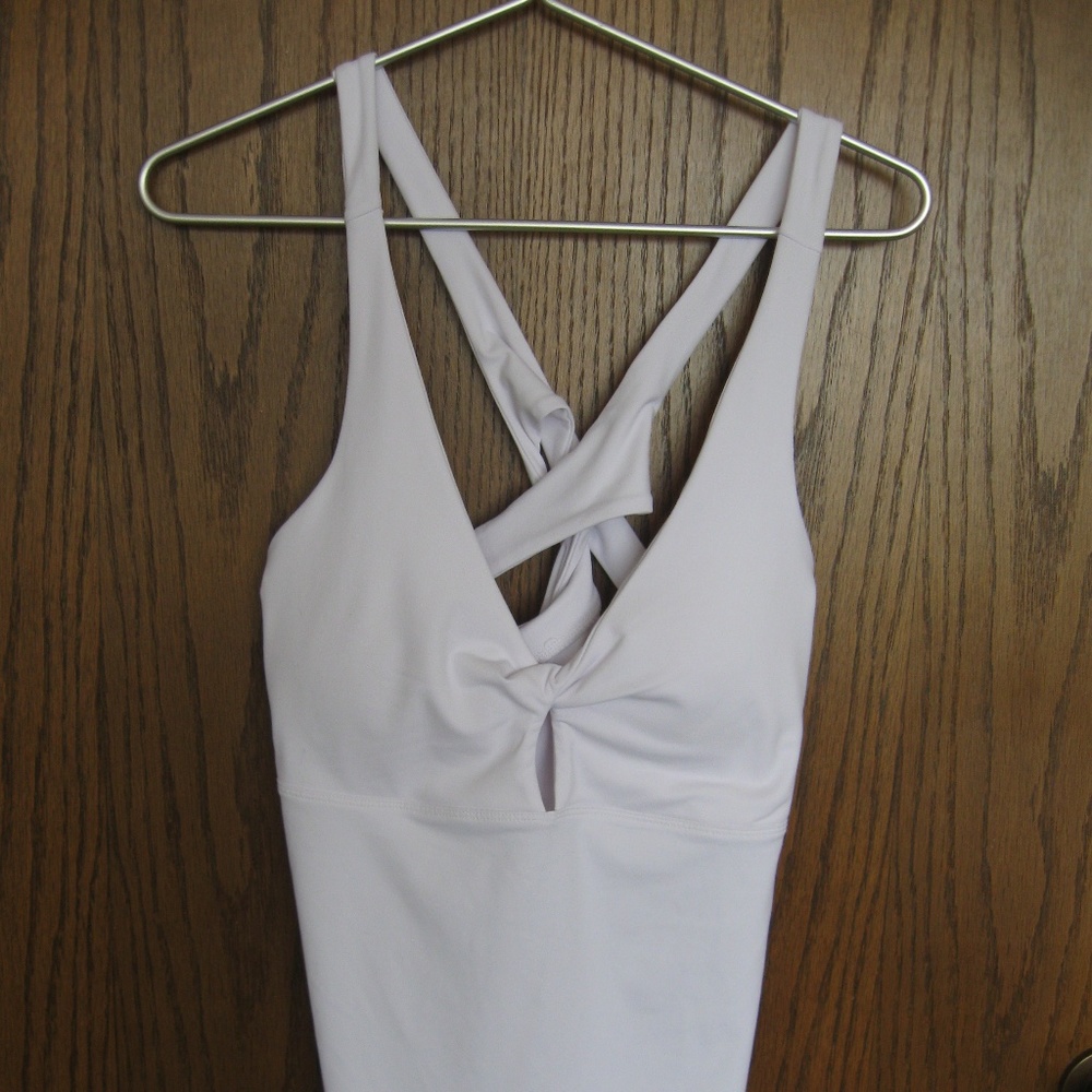 Fabletics ladies workout top; White XL